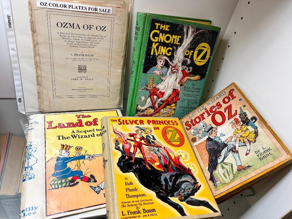 Wizard Of Oz books and more (1 of 8)