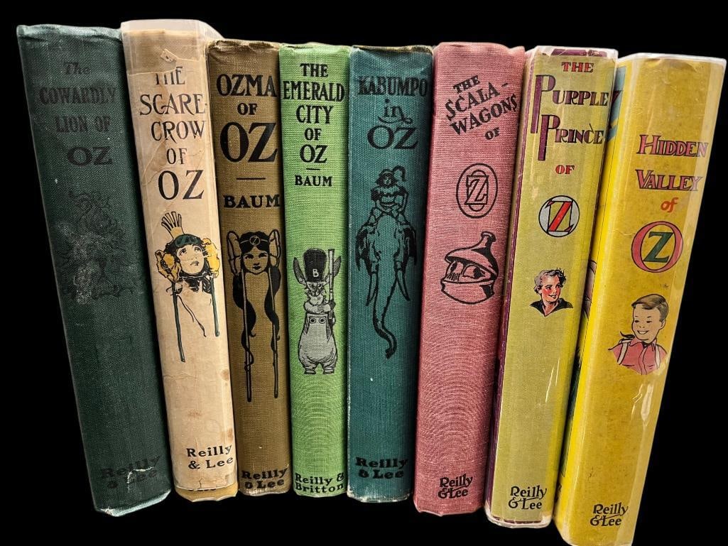 Group of The Wizard of Oz related stories books (1 of 12)
