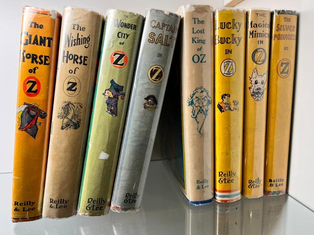 Group of The Wizard of Oz related stories books (1 of 10)