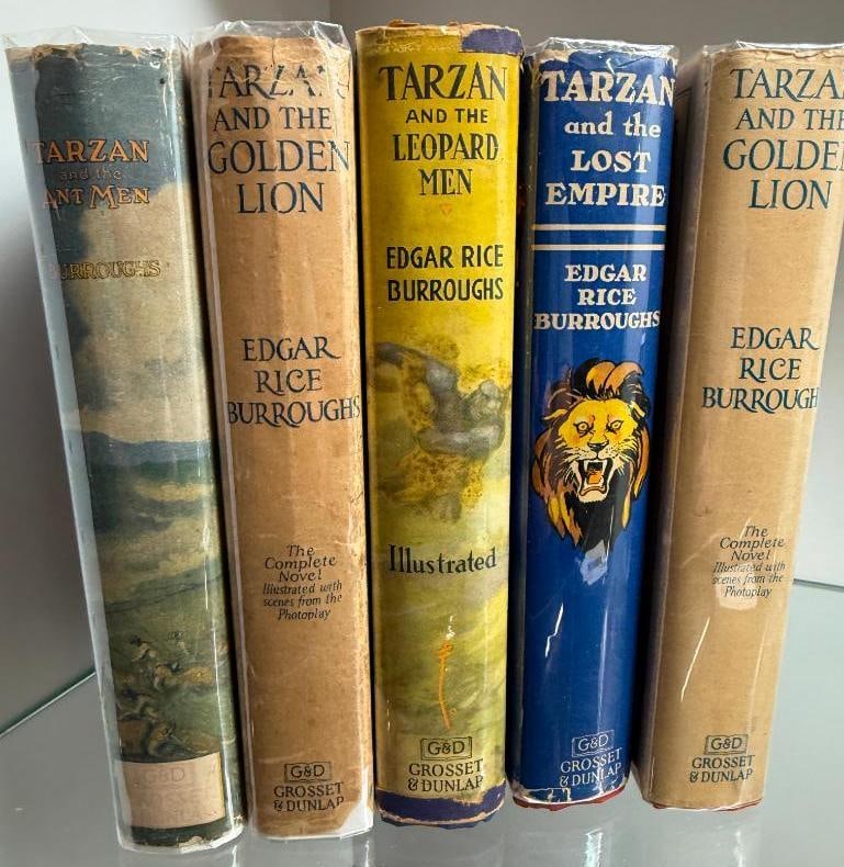 5 Tarzan books by Edgar Rice Burroughs: 5 Tarzan books by Edgar Rice Burroughs in dust jackets. 1920's - 1930's editions.