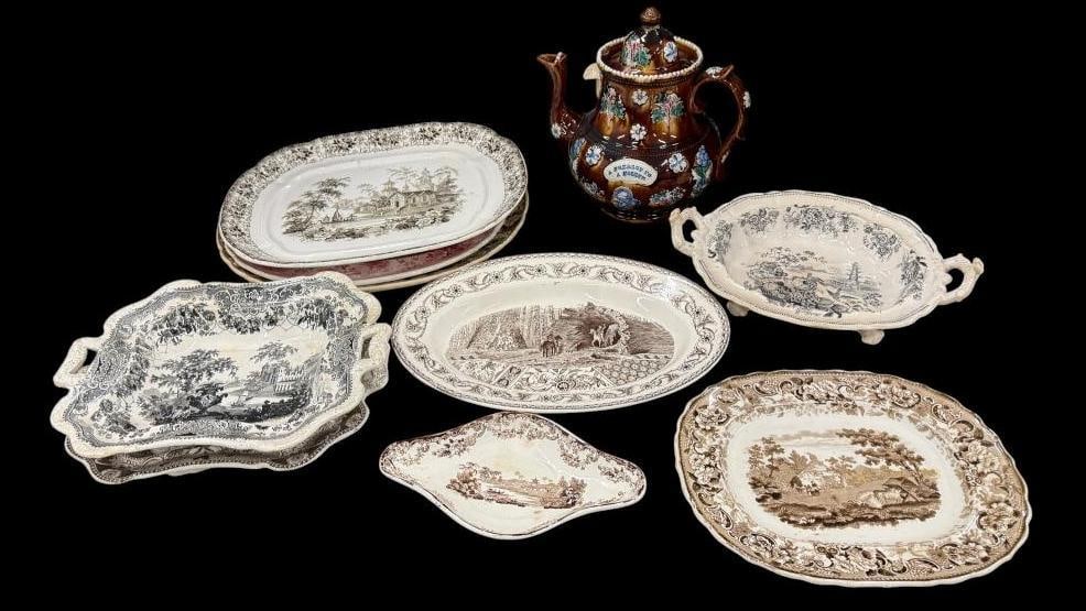 Bargeware teapot and transferware platters: Bargeware teapot and transferware platters. 10 pieces. Including Yosemite, Spanish Villa, Pagoda and more. Largest tray approx. 17 x 15 inches.