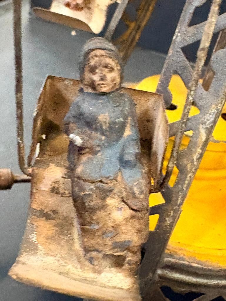 Wind Up Flying Carousel - 2