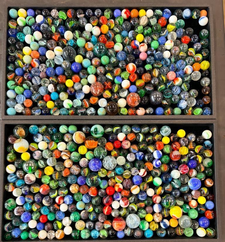Large lot of vintage marbles: Large lot of vintage marbles.