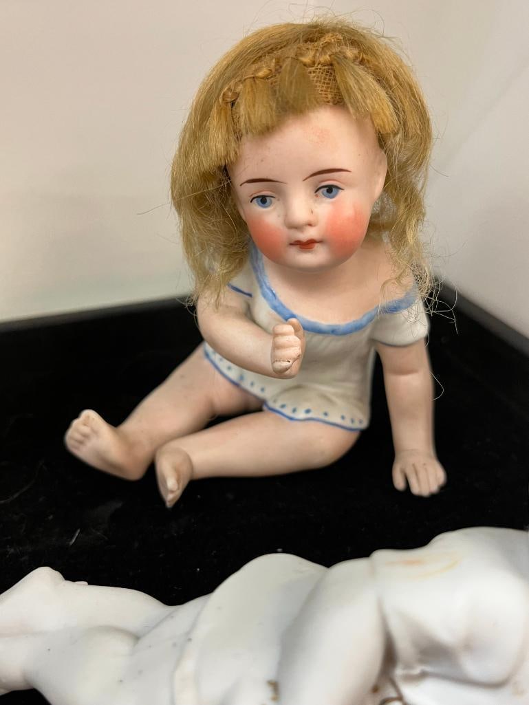 5 Bisque figurines - 3