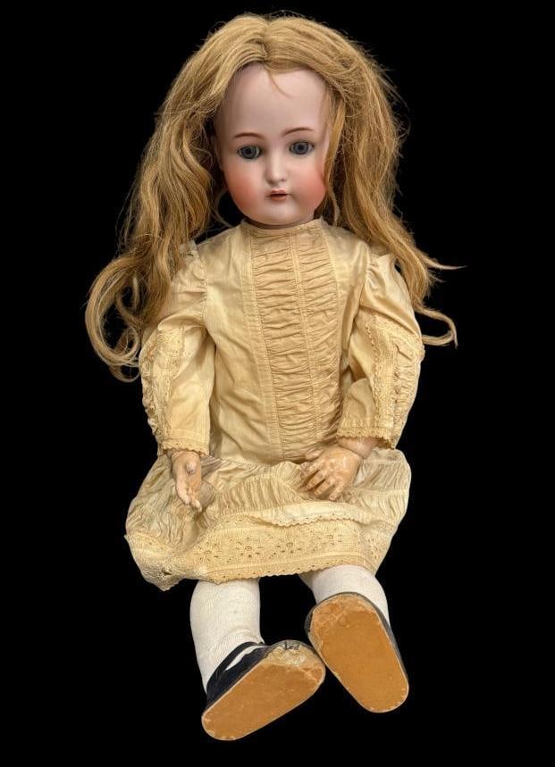 Simon Halbig porcelain doll (1 of 6)