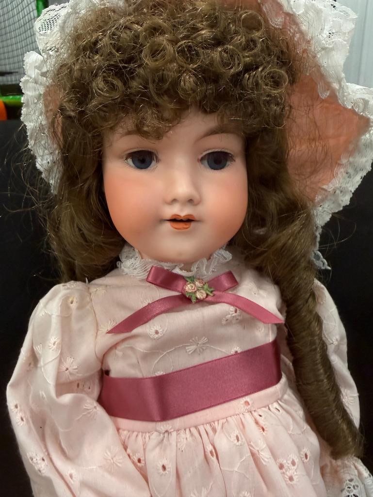 4 porcelain dolls - 2