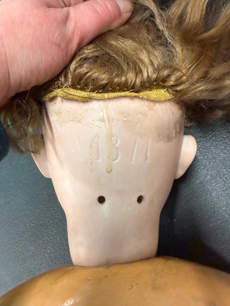 4 porcelain dolls - 6