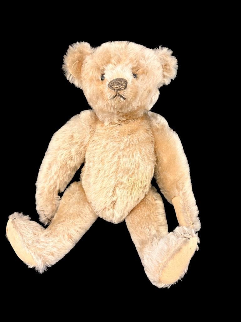 Early teddy bear with swivel head, arms and legs (1 of 3)