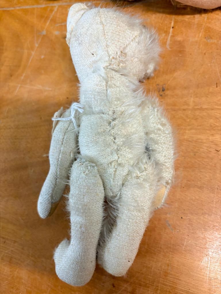 4 antique teddy bears - 3