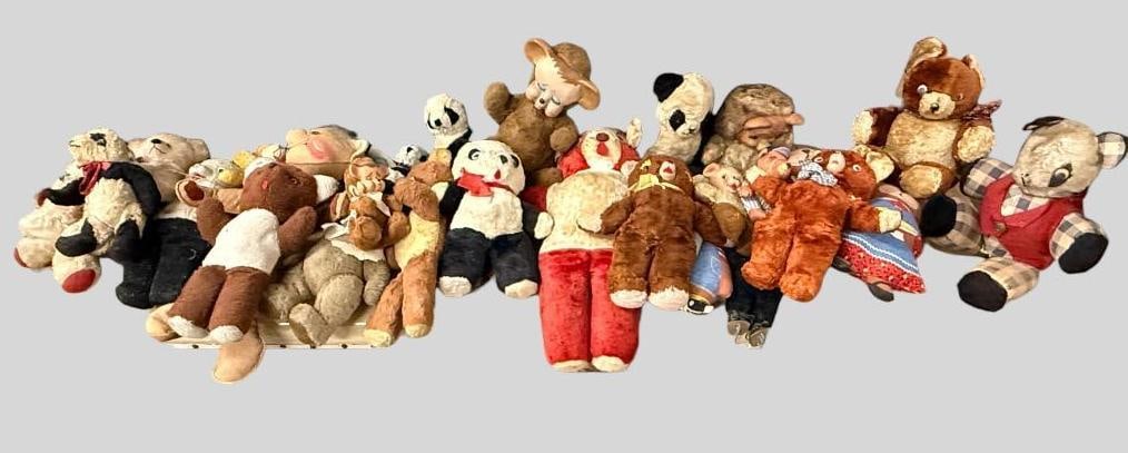 Large group of teddy bears: Large group of teddy bears. Approx. 28 pieces.