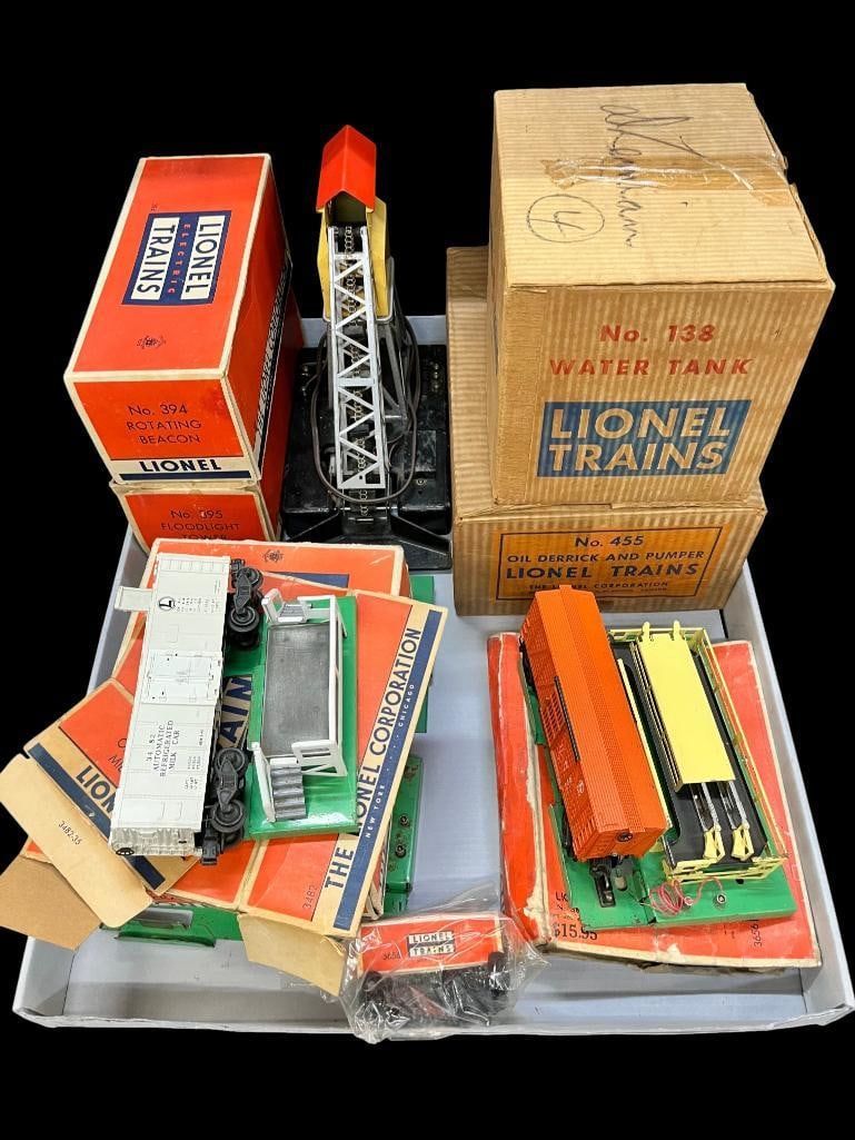Lionel cattle car, oil derrick and pumper, water tank and more (1 of 9)