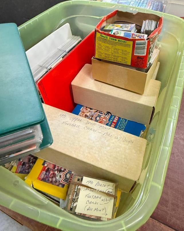 Large group of NFL Football cards: Large group of NFL Football cards.