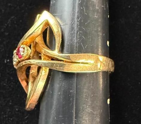 14k Gold Ring with Diamond and Ruby colored stones - 2