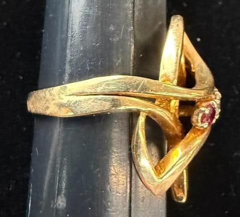 14k Gold Ring with Diamond and Ruby colored stones - 3