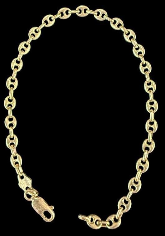 18k Gold Bracelet: 18k Gold Bracelet. Approx. 6.1 grams. Approx. 7 inches.