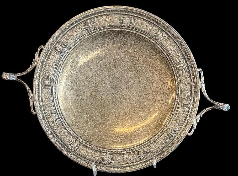 Wedgwood Pattern Sterling Silver serving bowl: Wedgwood Pattern Sterling Silver serving bowl. Approx. 13.8 ozt. Approx. 13 x 10 inches.