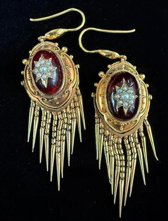 Gold Brooch and Earring set - 6