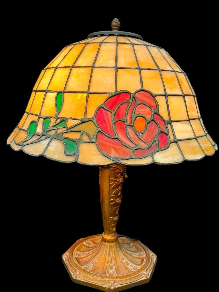 Leaded Glass lamp with Rose designs: Antique Leaded Glass lamp with Rose designs. Approx. 18 x 16 x 16 inches.