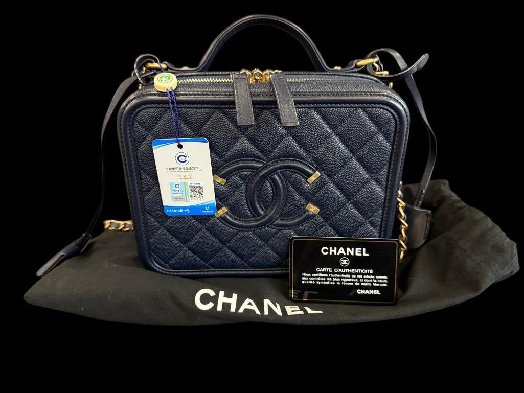 CHANEL Filigree Vanity Case - 2