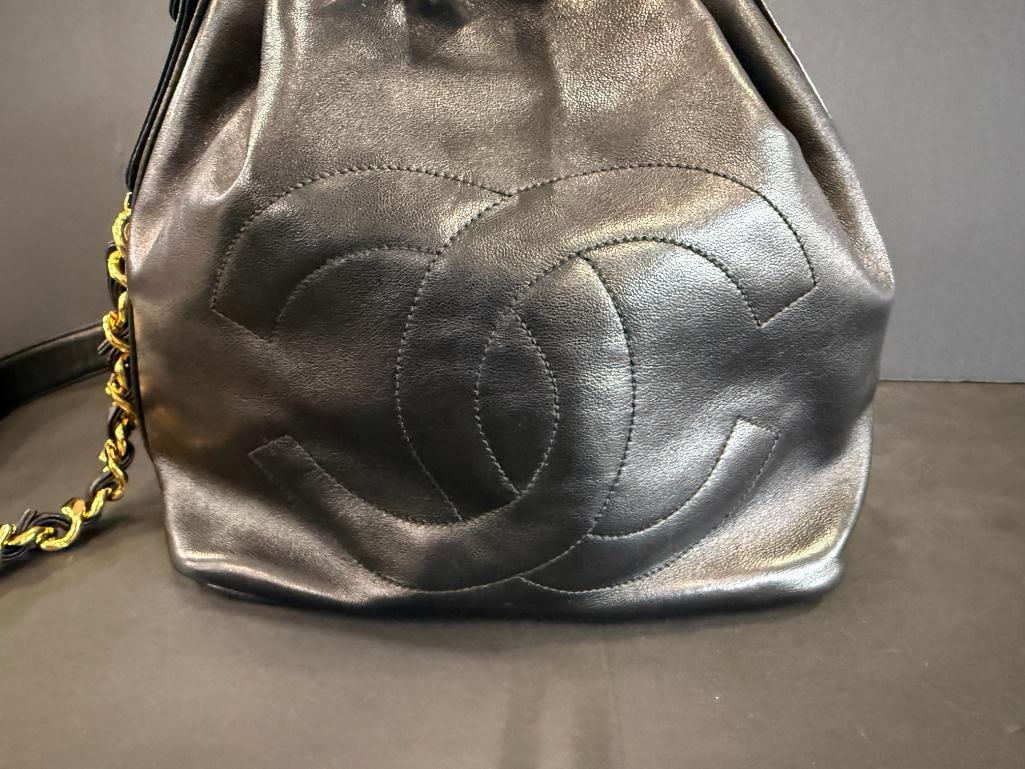 CHANEL Bucket Bag - 4
