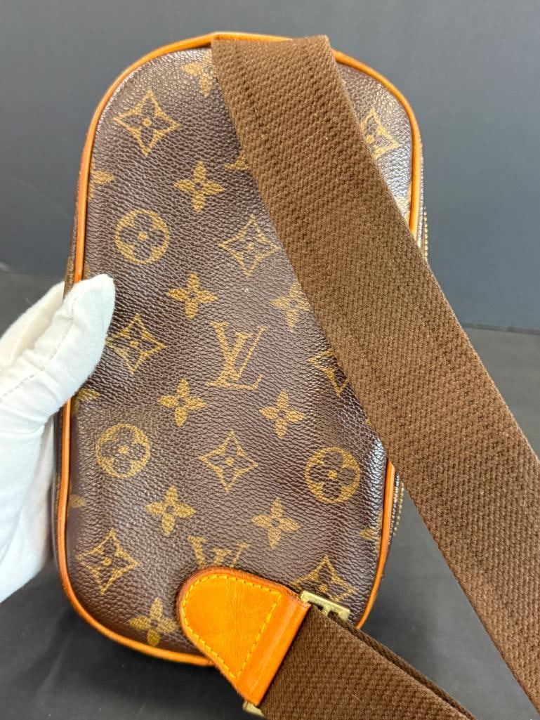 Louis Vuitton Monogram Pochette - 5