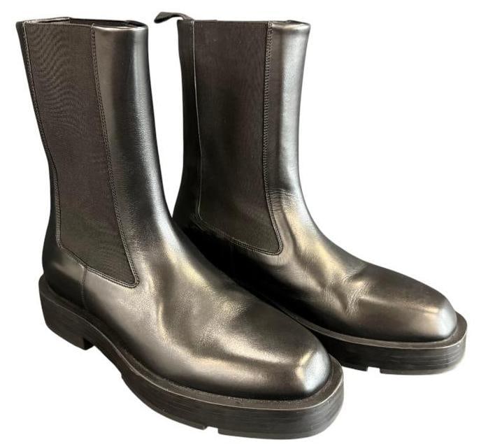 GIVENCHY Chelsea Squared Ankle Boots (1 of 10)