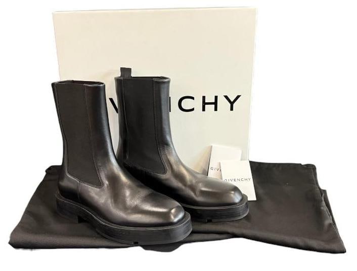 GIVENCHY Chelsea Squared Ankle Boots - 2
