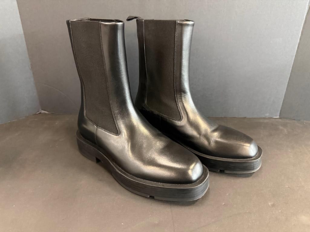 GIVENCHY Chelsea Squared Ankle Boots - 3