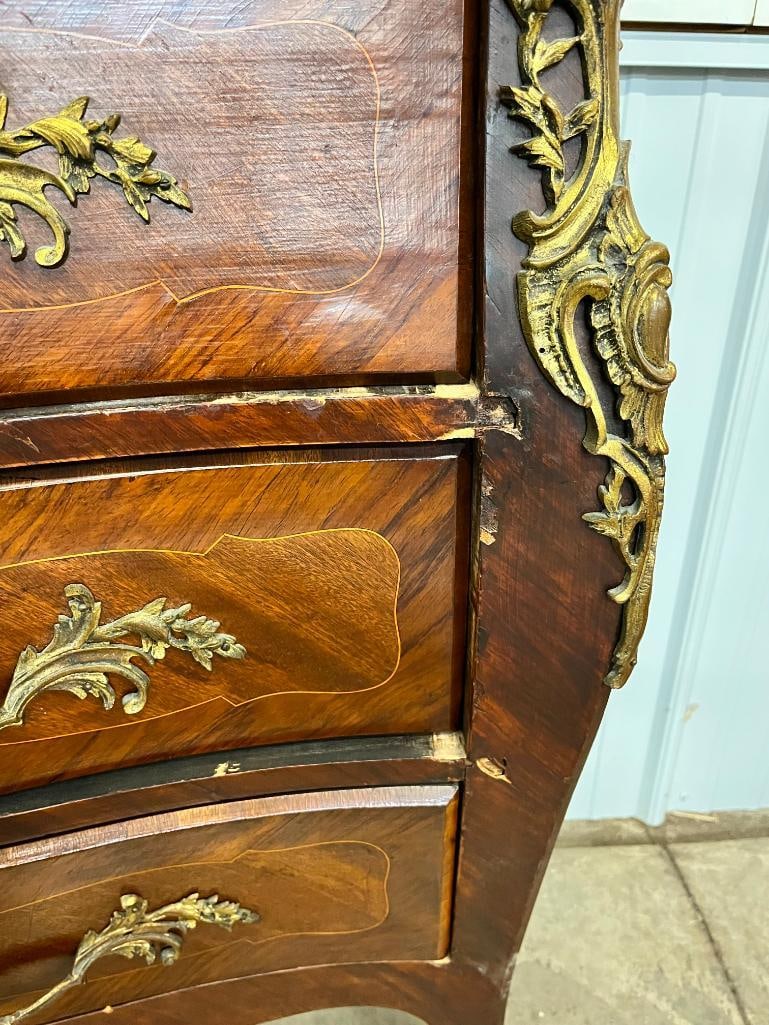Marble top Commode with Gilt Bronze mounts - 5