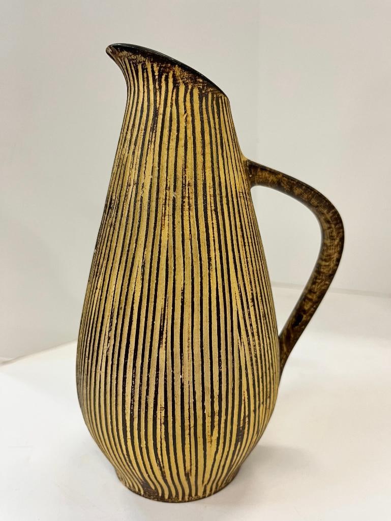 6 Pottery Vases - 8