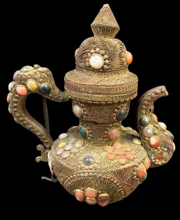 Tibetan Gilded teapot (1 of 11)
