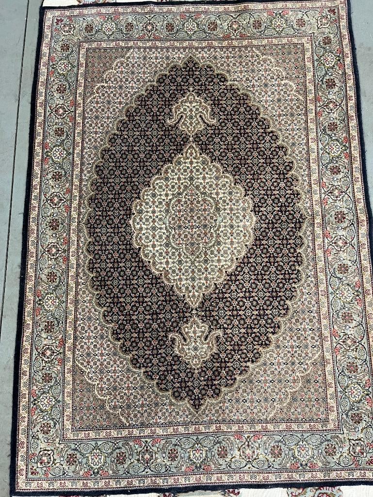 Handmade Tabriz Oriental rug - 3