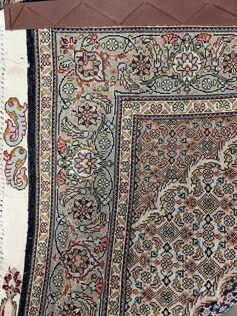 Handmade Tabriz Oriental rug - 5