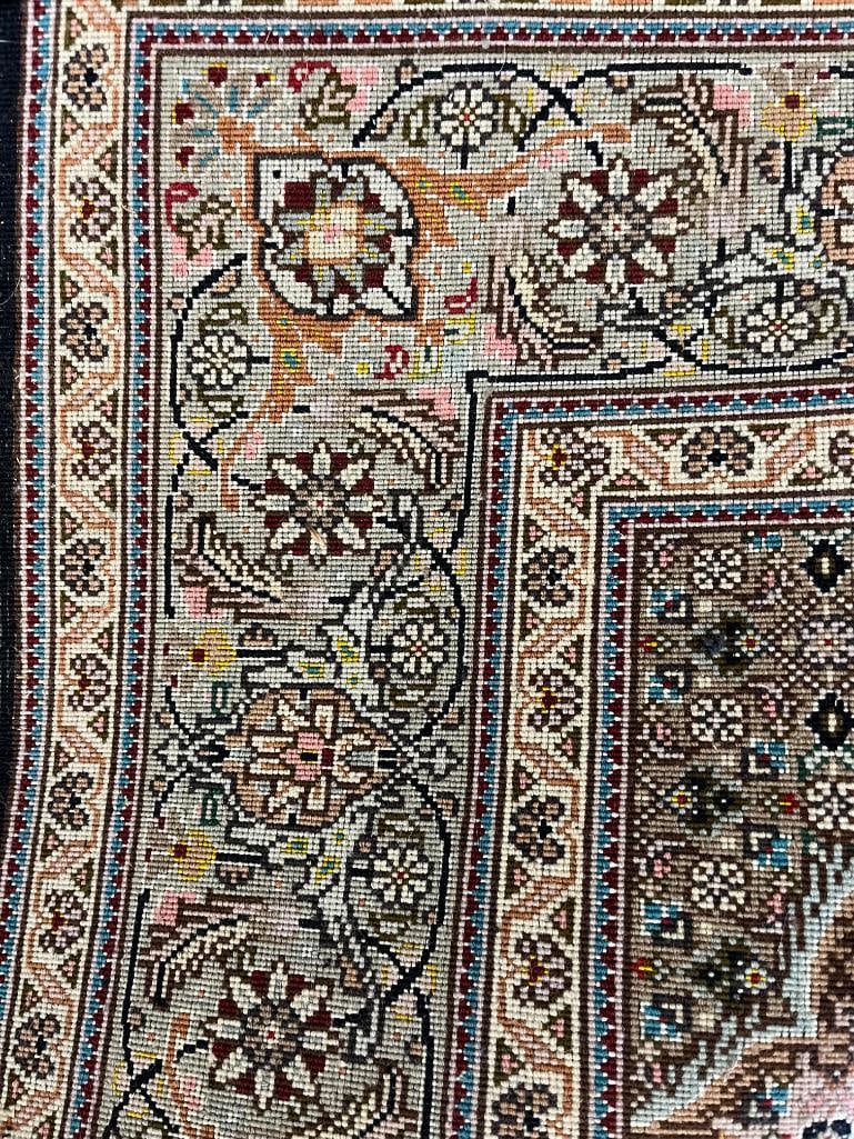 Handmade Tabriz Oriental rug - 5