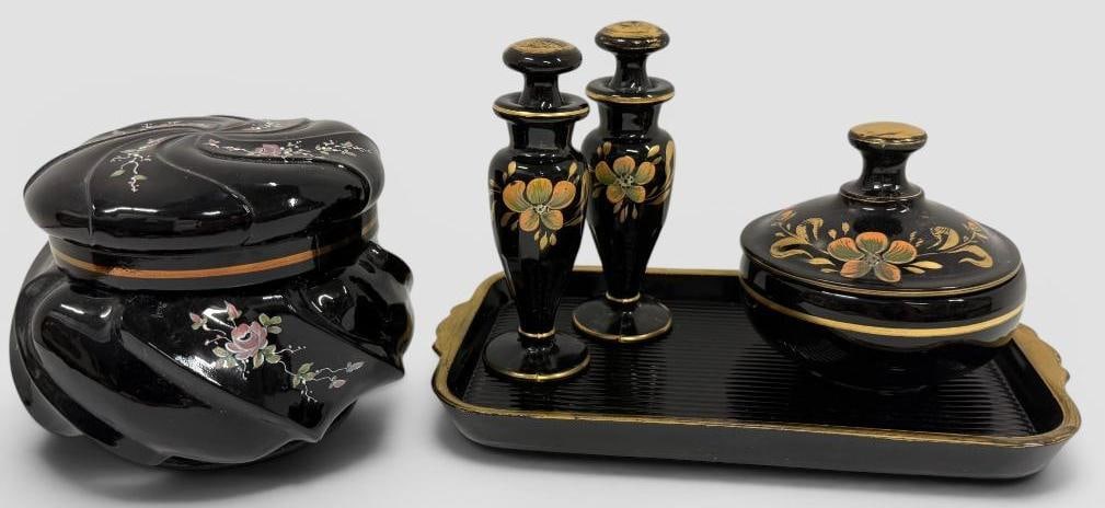 5 Pieces of Black Art Glass (1 of 15)