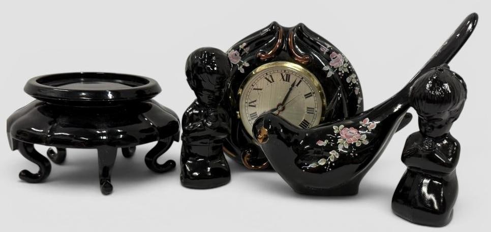 5 Pieces of Black Art Glass (1 of 16)
