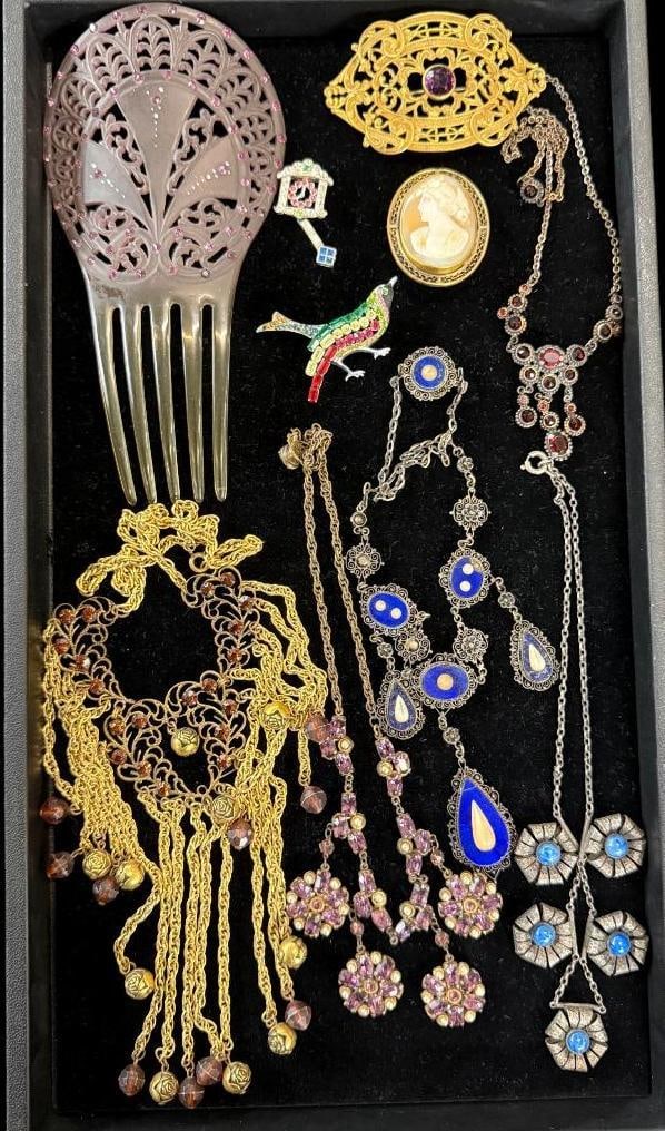 Costume Jewelry Pins, Necklaces, Comb etc.: Costume Jewelry Pins, Necklaces, Comb etc. 10 pieces.