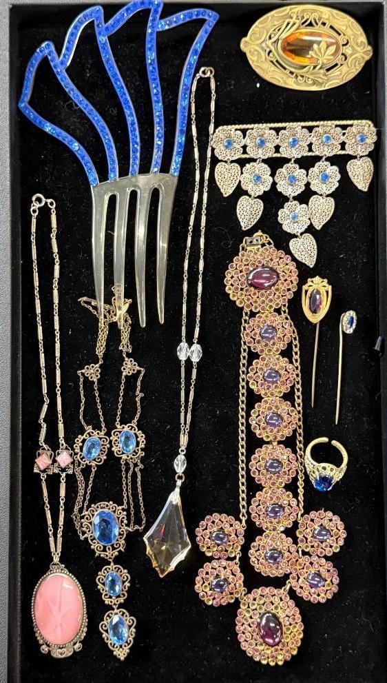 Costume Jewelry Necklaces, Comb, ring etc.: Costume Jewelry Necklaces, Comb, ring, pins etc. 10 pieces.