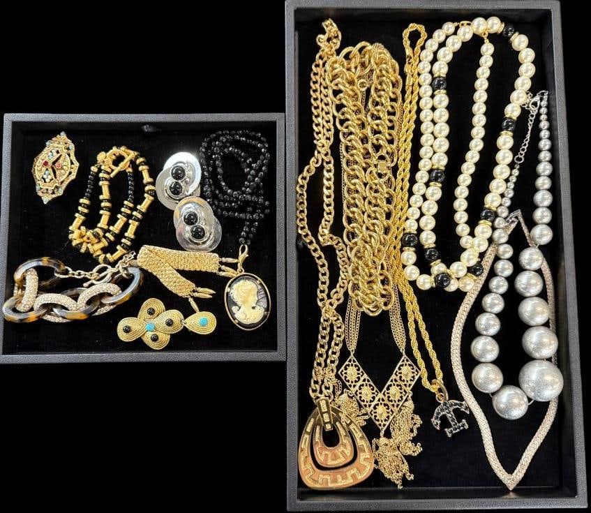 Costume Jewelry Pins, necklaces and more: Costume Jewelry Pins, necklaces and more. Approx. 13 pieces.
