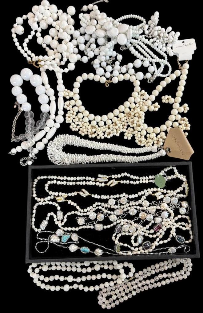 Costume Jewelry Necklaces (1 of 7)