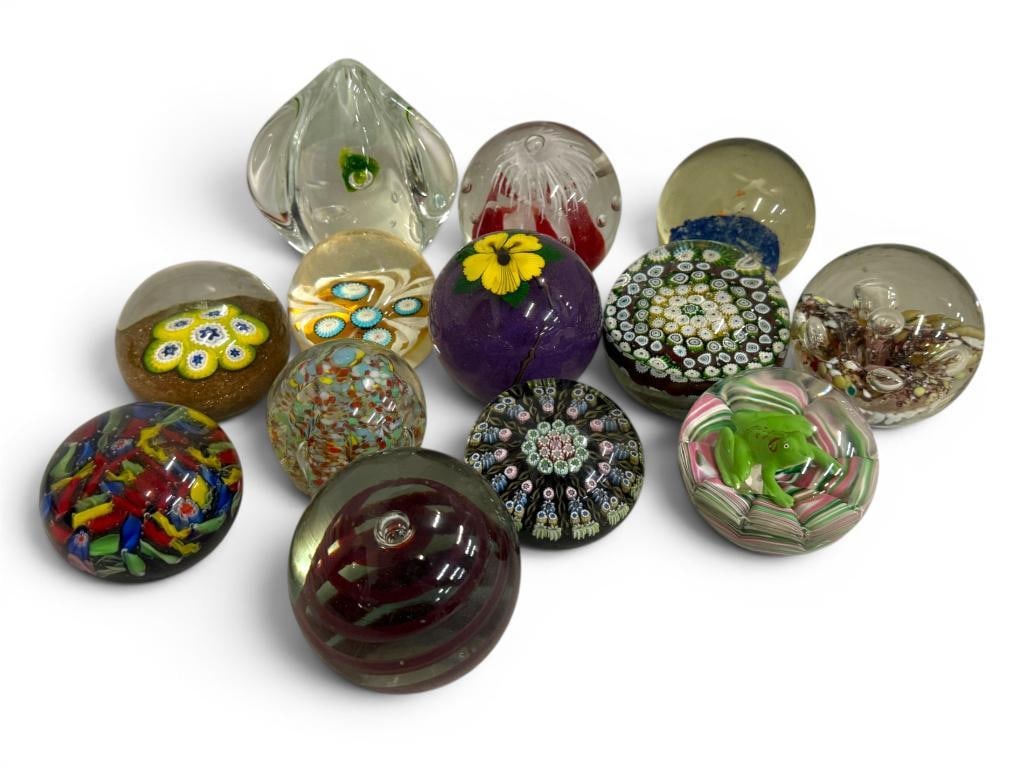 13 Glass Paperweights: 13 Glass Paperweights. Including Joe St. Clair frog and Zellique Studio 1998 purple/yellow flower.