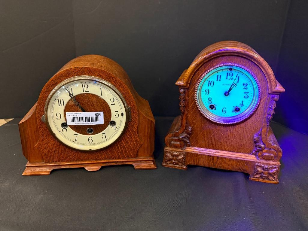 2 Oak Mantle Clocks - 2