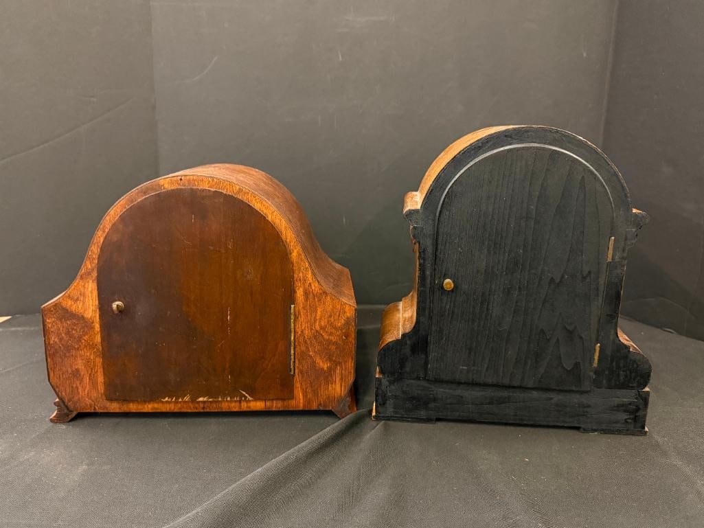 2 Oak Mantle Clocks - 4