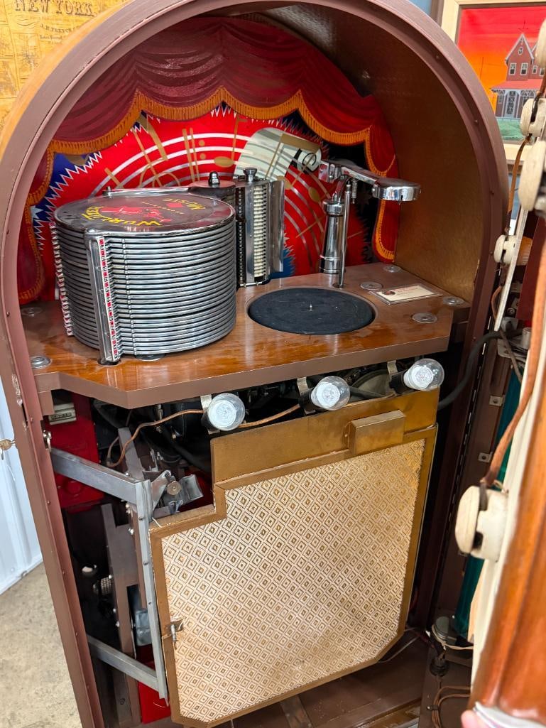 Wurlitzer Model 1015 Bubbler Jukebox - 8