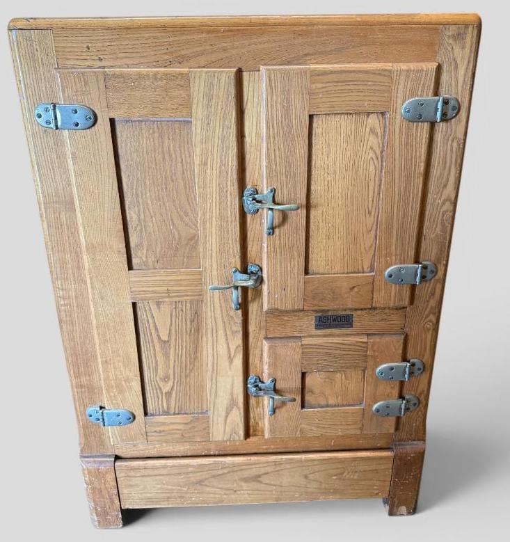 Ashwood Ice Box: Ashwood Ice Box. Approx. 42 x 30 x 19 inches.