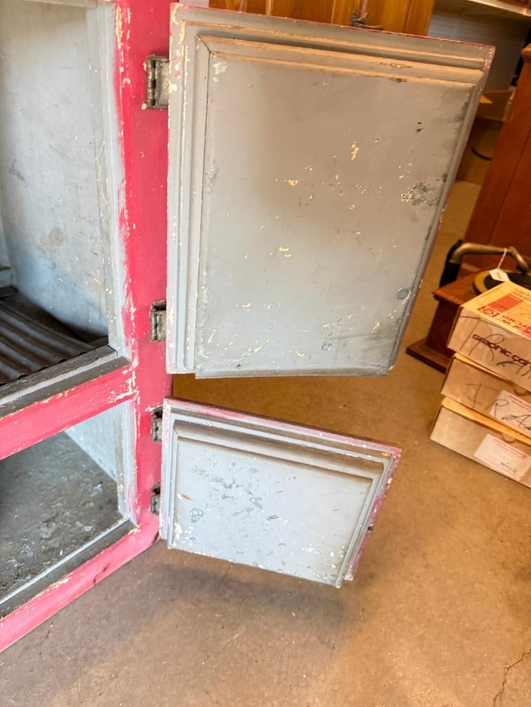 Antique Ice Box - 9