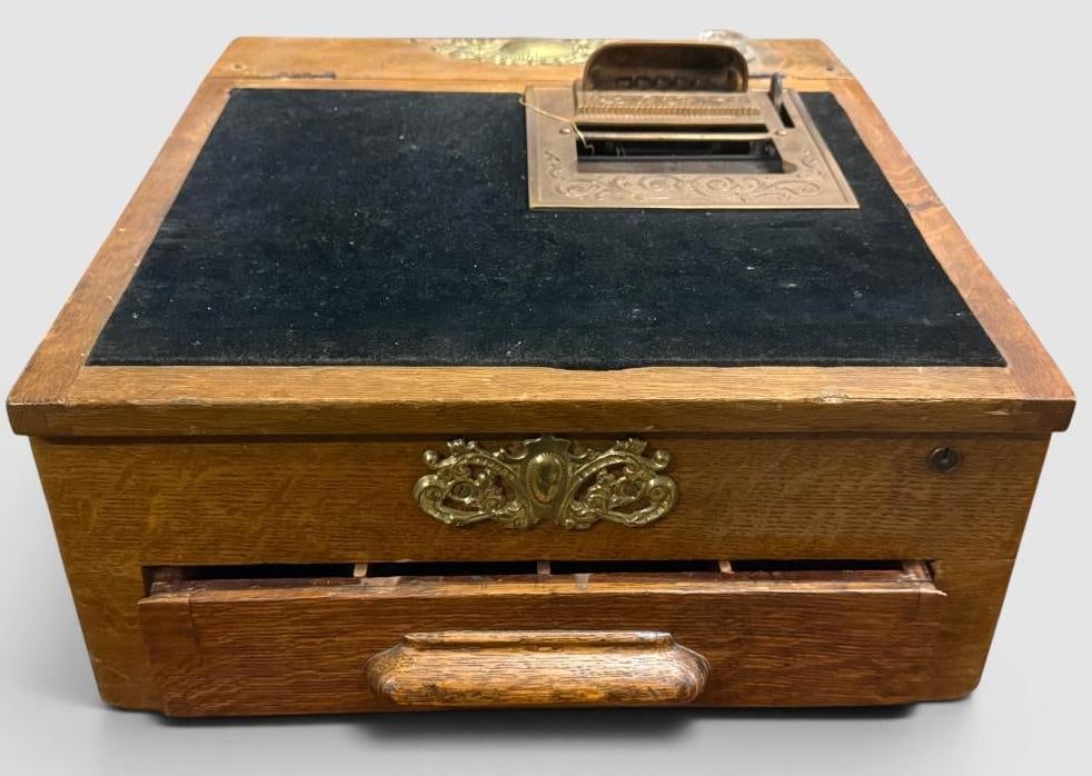 National Autographic Register, desk style: National Autographic Register, desk style. Possibly model 45. Approx. 18 x 19.5 x 8.5 inches.