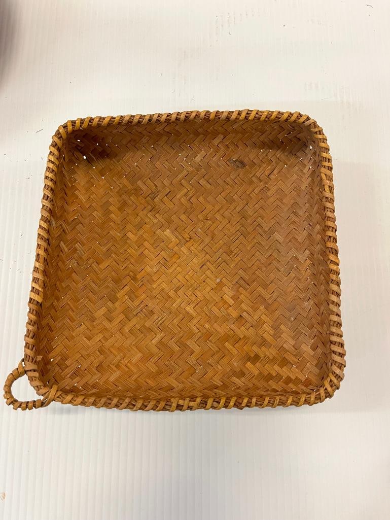 7 Native American baskets - 7
