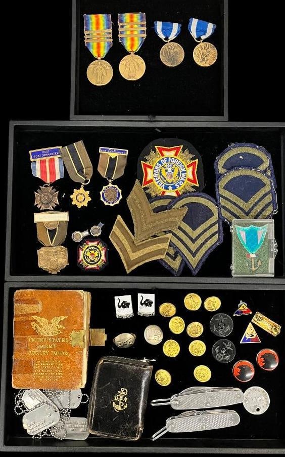 WW1 Medals, buttons, pins etc. (1 of 5)