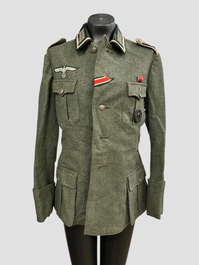 WW2 German Army Tunic: WW2 German Army Tunic with wound badge.